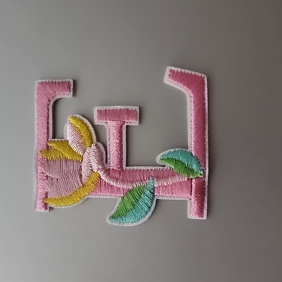 ABC "E" EMBROIDERED IRON ON FLOWER LETTER #1 - Picture 1 of 4